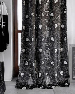 KILLSTAR Danse Macabre Vorhang 5 KILLSTAR Danse Macabre Vorhang -Halloween Kostüm Geschäft killstar danse macabre vorhangschal killstar heimtextilien killstar homeware gothic vorhang gothic heimtextilien gothic dekoration 54810