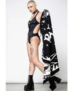 KILLSTAR Gothic Herz Strandtuch 7 KILLSTAR Gothic Herz Strandtuch -Halloween Kostüm Geschäft killstar gothic herz strandtuch killstar beach goth heart towel gothic badetuch 52594 3