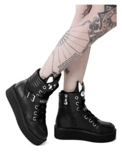KILLSTAR Keiko Kitty High Top Sneaker 11 KILLSTAR Keiko Kitty High Top Sneaker -Halloween Kostüm Geschäft killstar keiko kitty high top sneaker gothic fashion und accessoires online kaufen 51605 5