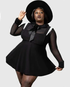 KILLSTAR Oriel Latzkleid -Halloween Kostüm Geschäft killstar oriel latzkleid killstar bekleidung killstar fashion gothic kleid gothic bekleidung gothic fashion gothic accessoires und geschenkartikel 54251 3